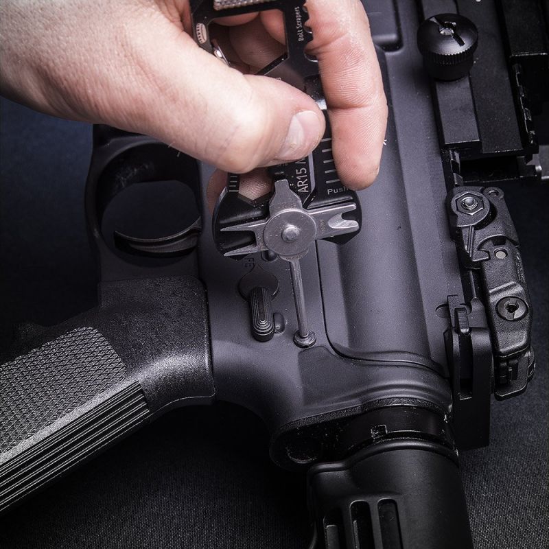 Malý pomocník Micro Tool pro AR-15