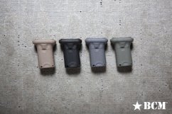 Přední rukojeť BCM GUNFIGHTER Vertical Grip - KeyMod - s úložným prostorem - šedá