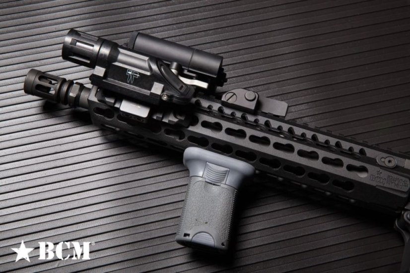 Přední rukojeť BCM GUNFIGHTER Vertical Grip - KeyMod - s úložným prostorem - černá