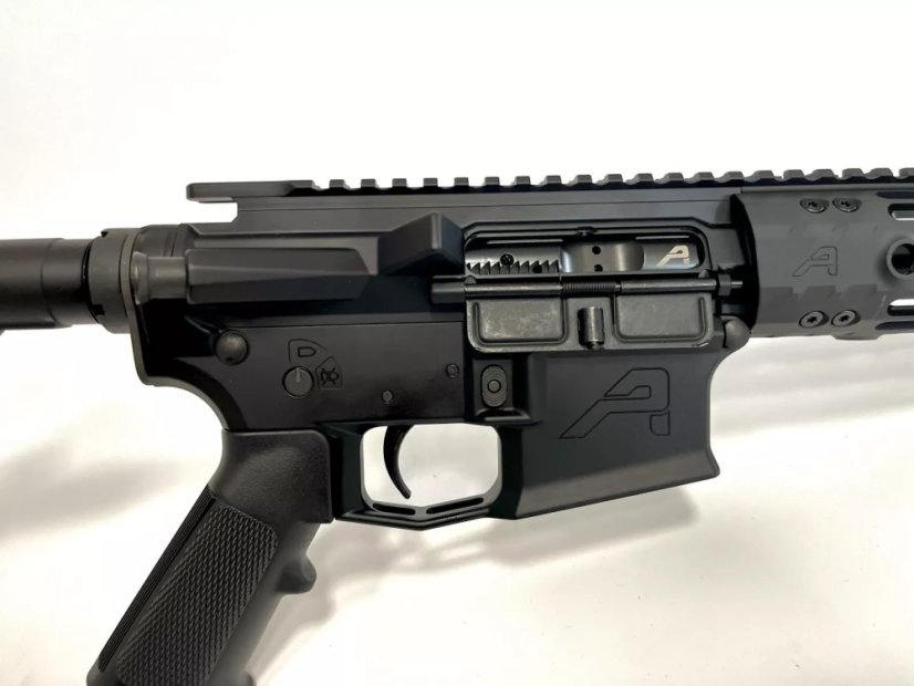 Aero Precision puška M4E1-E - .223, 10,5