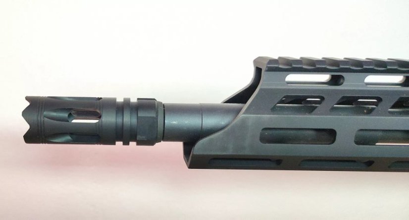 Anderson Manufacturing puška samonabíjecí AM-15 - 16", .223 Rem, M-LOK - balíček1