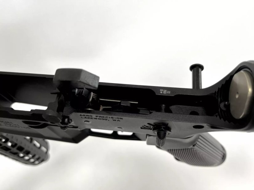 Aero Precision puška M4E1-E - .223, 10,5