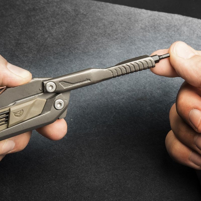 Multitool for Pistols