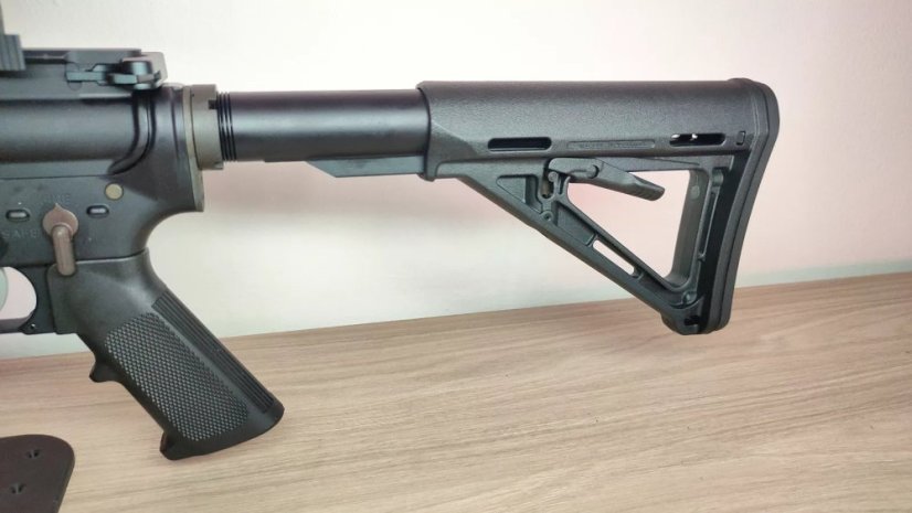 Anderson Manufacturing puška samonabíjecí AM-15 - 16", .223 Rem, M-LOK - balíček2